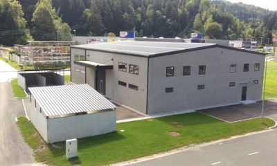 ODLIČNA PRILOŽNOST - POSLOVNI PROSTOR, HALA PREVALJE 